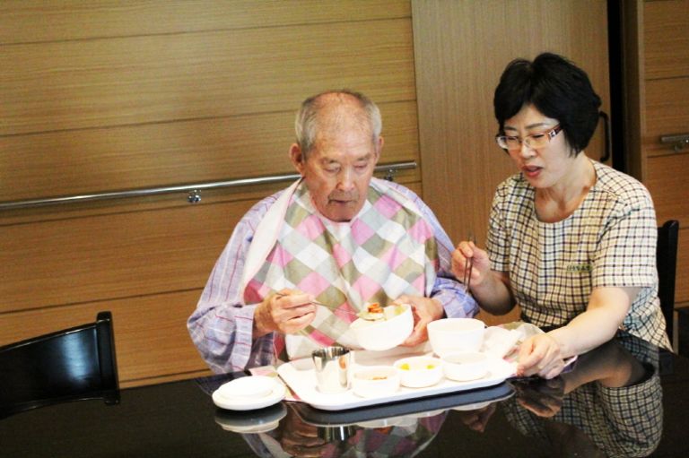 식사지원서비스